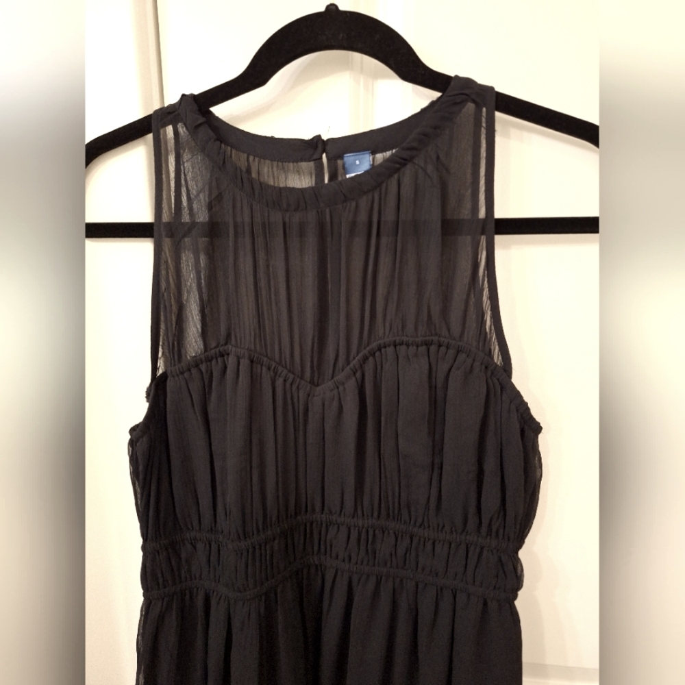 Old Navy Black Sleeveless Dress